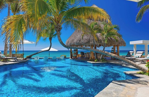 Buzzards Villa | Gracious 7 BR Villa La Salinas w/Ocean views, Private Pool, Wet Bar, Swimmable Beach + More