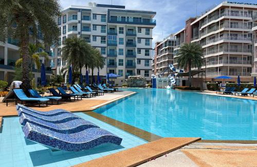 Kram Apartment | Grand Blue Condominium by Mary
