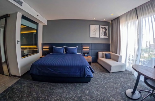 Sihanoukville City Centre Hotel | Grand La Vogue Hotel & Casino