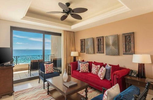 Marina Resort | Grand Master Suite of Grand Sol Mar Land's End Resort & Spa