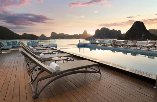 Ha Long Boat Rental | Grand Pioneers Halong Bay Cruise 1