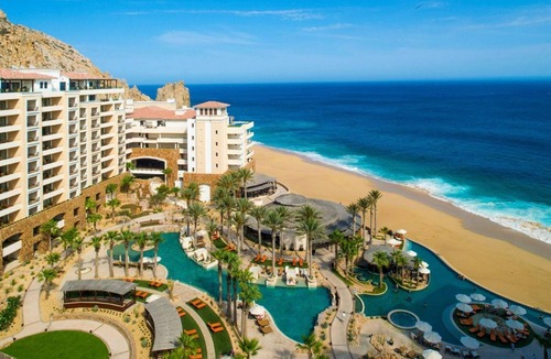 Cabo San Lucas Resort | Grand Solmar Resort conveninently located near the heart of Capo Medano. Perfect