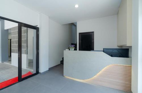 West Semarang Hotel | Grand Valora Puspowarno Kostel