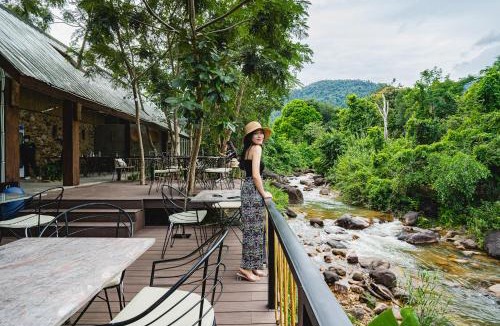 Kampot Hostel | Green Valley Veal Pouch