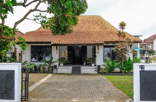 Salatiga House | Griya Merbabu Asri Homestay (up to 14pax @ Salatiga central)