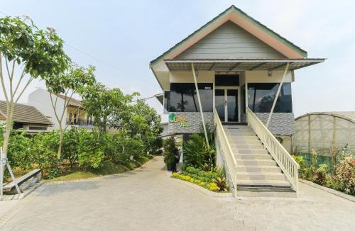 Sidomulyo House | Griya Mulya near Alun Alun Batu Mitra RedDoorz