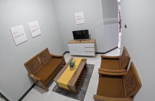 Sinduharjo House | Griya Rajawali Homestay Jogja