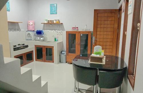 Cilimus House | Guesthouse - Lubna Homestay