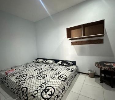 Kepanjen House | Guesthouse Mawar Syariah