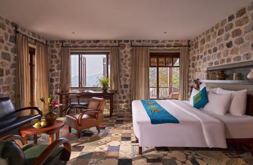 Dong Van Cabin | Ha Giang Aya Lodge by Localvietnam