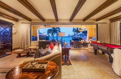 El Medano Ejidal House | HACIENDA BEACH CLUB BEACH FRONT 4 BE34DROOM VILLA CAN BE RENTED AS A 3 BEDROOM