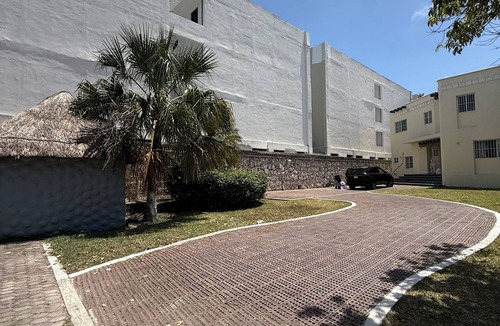 Alfredo V. Bonfil House | Hacienda with its own cenote and volleyball courts