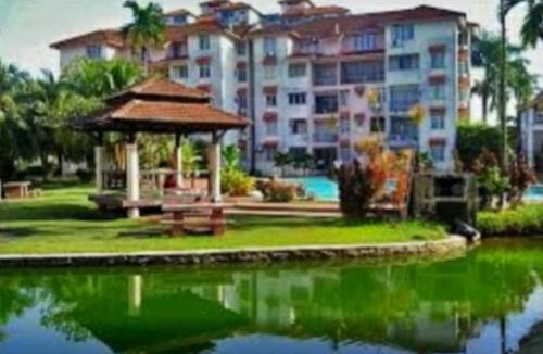 Kampung Teluk Kemang Apartment | Hagia Medina Muslims Guesthouse