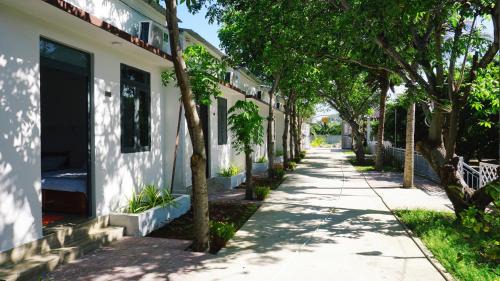 Phan Rang - Thap Cham House | Hải An Homestay - Garden by the Beach