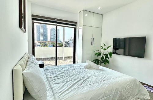 Lang Ha Apartment | Hanoi IRIS Homestay 34 Nguyên Hồng