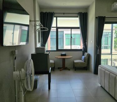 Noen Makok House | Happy Fitness Homestay