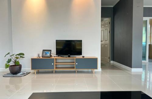 Minburi Villa | Happy home บ้านกว้าง ได้ทั้งหลัง ไวไฟฟรี1000Mbps ใกล้สนามบินสุวรรณภูมิ