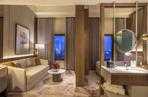 Gubeng Hotel | HARRIS Hotel & Conventions Gubeng Surabaya