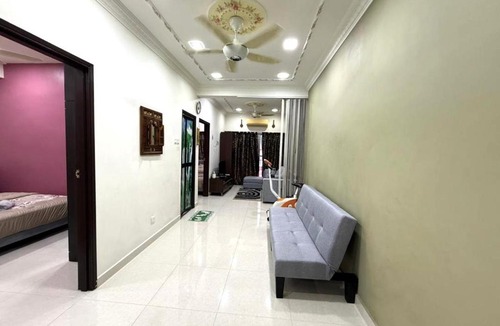 Sungai Buloh Apartment | Harryna Homestay Damansara Damai