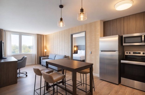 Zona Hotelera Hotel | Haven of Indulgent Relaxation! Free Breakfast, Pet-friendly Property w/Pool