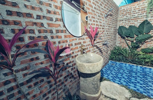 Hoa Lu Hotel | Havenora Retreat