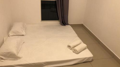 Seri Kembangan House | He and Me Homestay