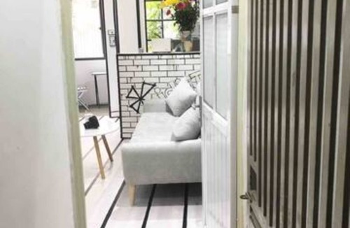 Hang Buom Apartment | Heart of Old Quarter With Balcony View to Street!