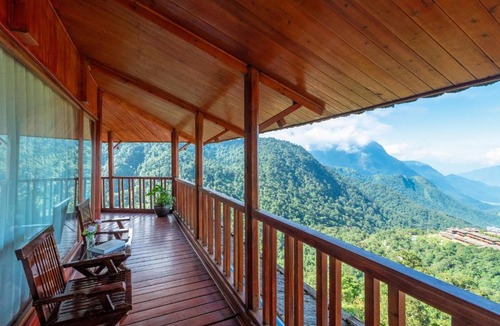 Tam Duong Hotel | Heaven Gate O Quy Ho Sapa-Free Entry & Himalaya Salt Sauna