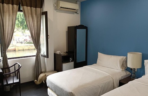 Taman Kota Laksamana Hotel | Heeren House by Amerald Group