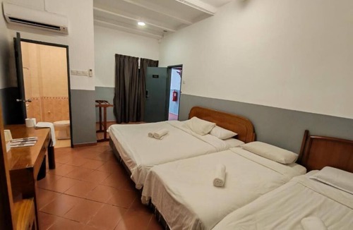 Malacca City Hotel | Heeren Street Hotel at Jonker Walk Melaka