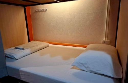 Don Muang Hostel | Her - Female Friendly hostel - Donmueang airport