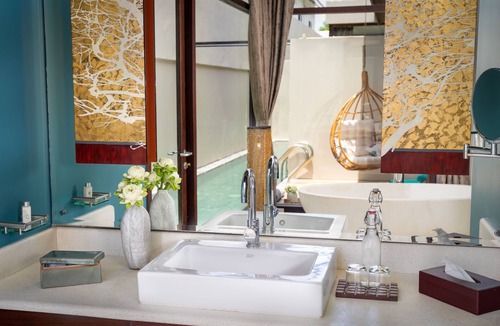 Sangkat Sla Kram Hotel | Heritage Suites Hotel