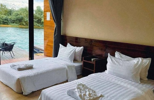 Vientiane Boat Rental | Heun Phea Meuang Feuang Riverside2