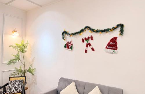 Kluang House | HeyLavie 8pax-Movies-Game- Water Dispenser