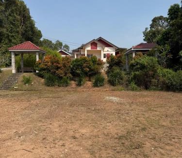 Taman Abu Zarim Villa | Heza Twin 1&2 - Karaoke, Pool & BBQ
