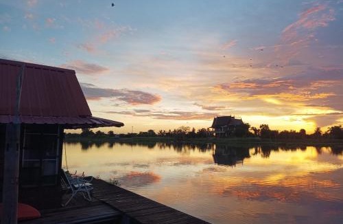 Nakhon Chai Si House | Hidden Holiday House
