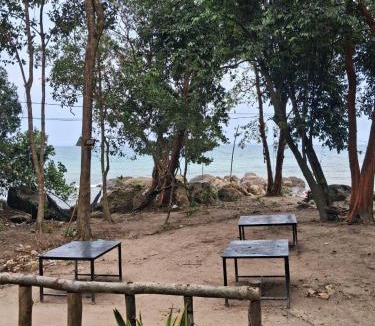 Koh Rong Hostel | Hideaway Hostel Koh Rong Bar & Restaurant