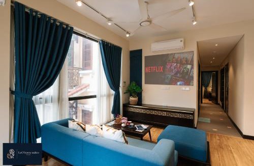 Van Mieu Apartment | High-ser Apartment -2BR - NiceView - Parking - Spacious - In center
