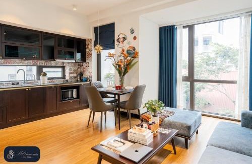 Van Mieu Apartment | High-ser Apartment -2BR - NiceView - Parking - Spacious - In center