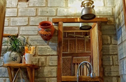 Phong Nha House | Highway 20 Homestay