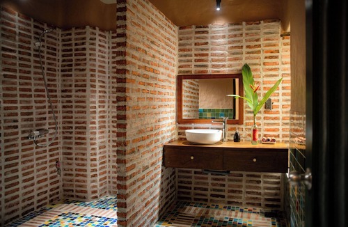 Dong Hoa Hotel | Hill Village Phu Yen