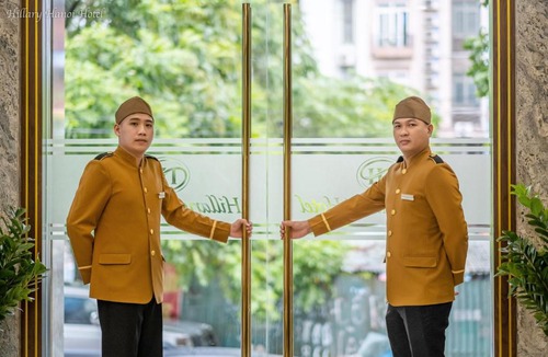 Dich Vong Hotel | Hillary Hanoi Hotel With Outdoor Swimming Pool