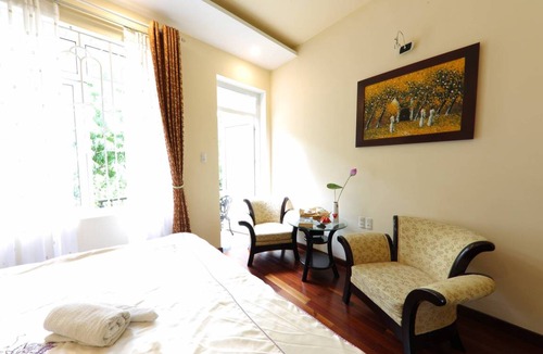 Thuy Xuan Cabin | Hillside Homestay Hue - Silk Room
