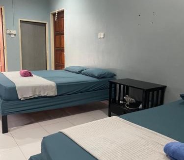 Batu Buruk House | Hj Hassan Guest House- Studio Unit