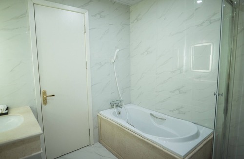Phu Ly Hotel | Hoa Dong Aureum Hotel Ha Nam