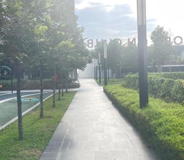 Sepang Apartment | Holiday like a King and Queen Close to KLIA2