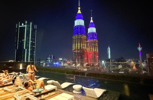 Kuala Lumpur City Centre Apartment | Holiday Suites at Star