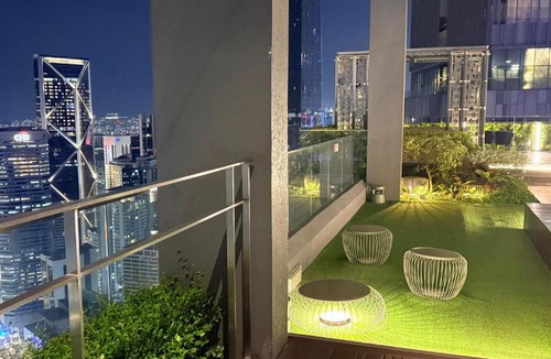 Kuala Lumpur City Centre Apartment | Holiday Suites at Star