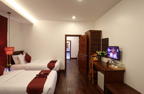 Taphul Village Area Hotel | Holy Angkor Deluxe Hotel