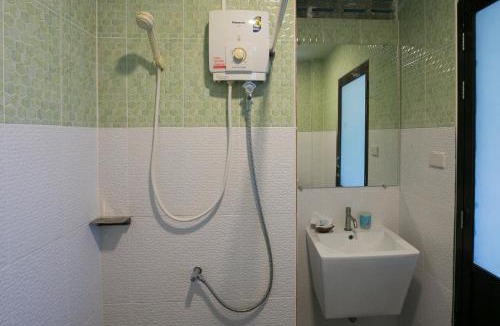Tham Nam Phut House | Home Phang-Nga Guesthouse